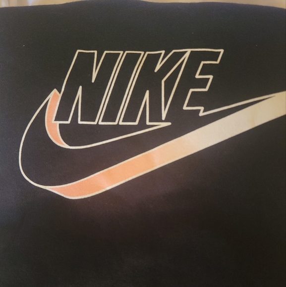 NEW Nike Plus Size Women's Sportswear Pullover Black Crimson Bliss Size (2X) - Picture 2 of 4